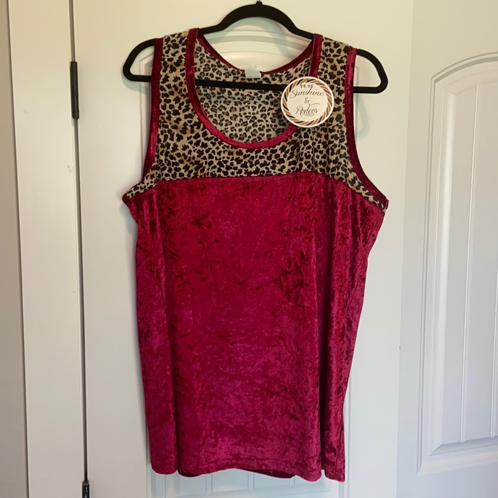 Boutique size 2X leopard top crushed velvet tank
